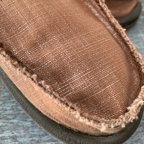Sanuk Slip On Loafers - Picture 3 of 9